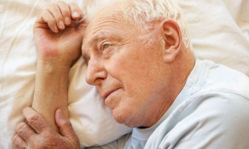 Insomnia may forecast depression, thinking problems in older people