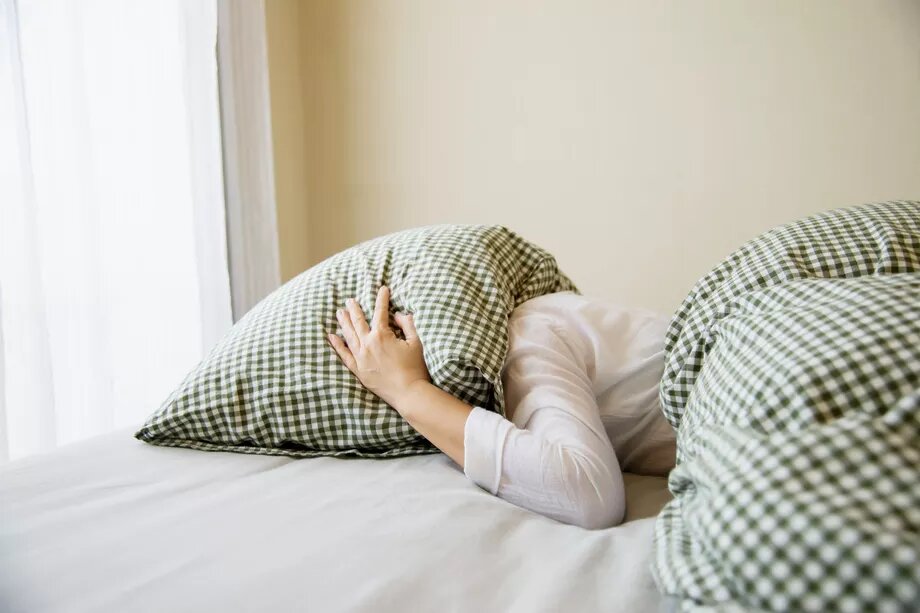 A sleep expert has some tips for your quarantine insomnia